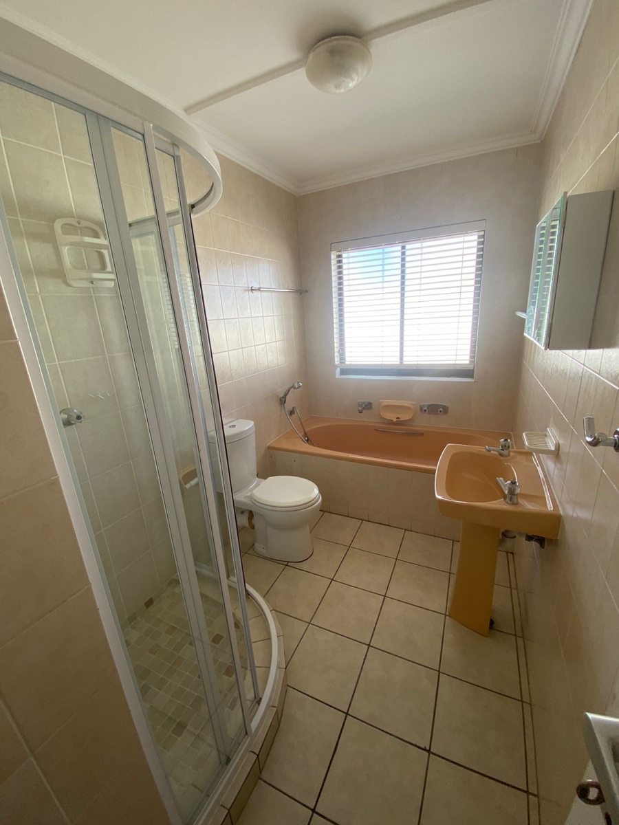 To Let 3 Bedroom Property for Rent in Strand North Western Cape